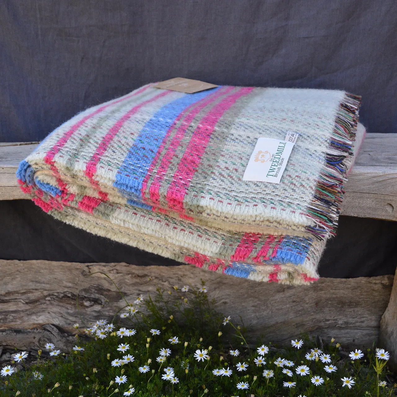 100% Random Recycled Wool Blanket/Rug - Large (183x150cm)