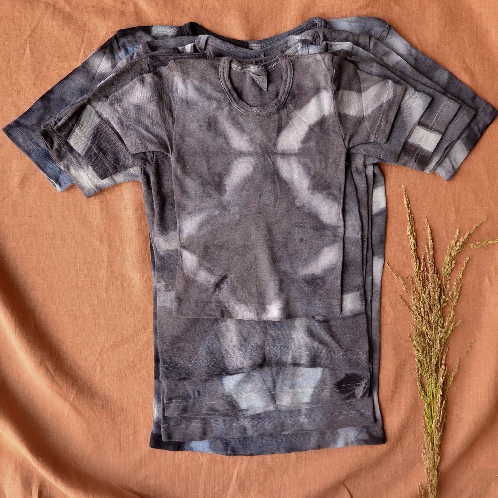 Child's Plant Dyed T-Shirt in 100% Organic Merino - Anthracite (1-6y) *Last ones