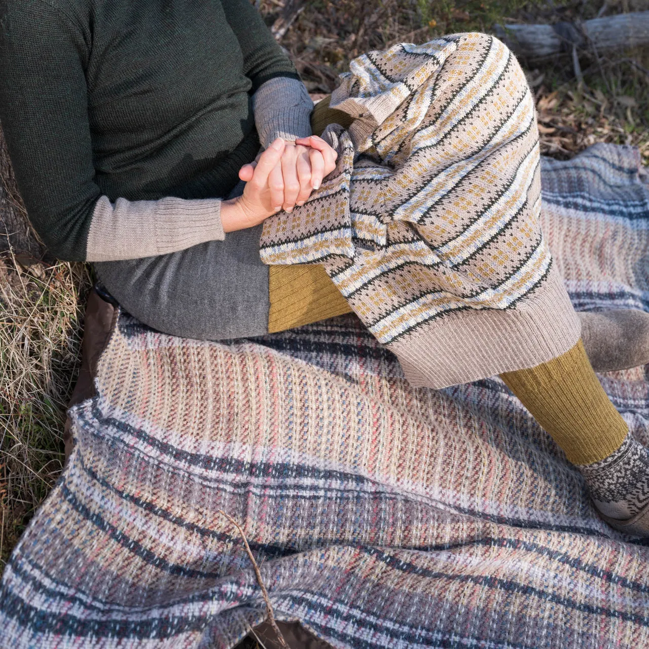 Roll-up Picnic Blanket with Handle in 100% Recycled Wool