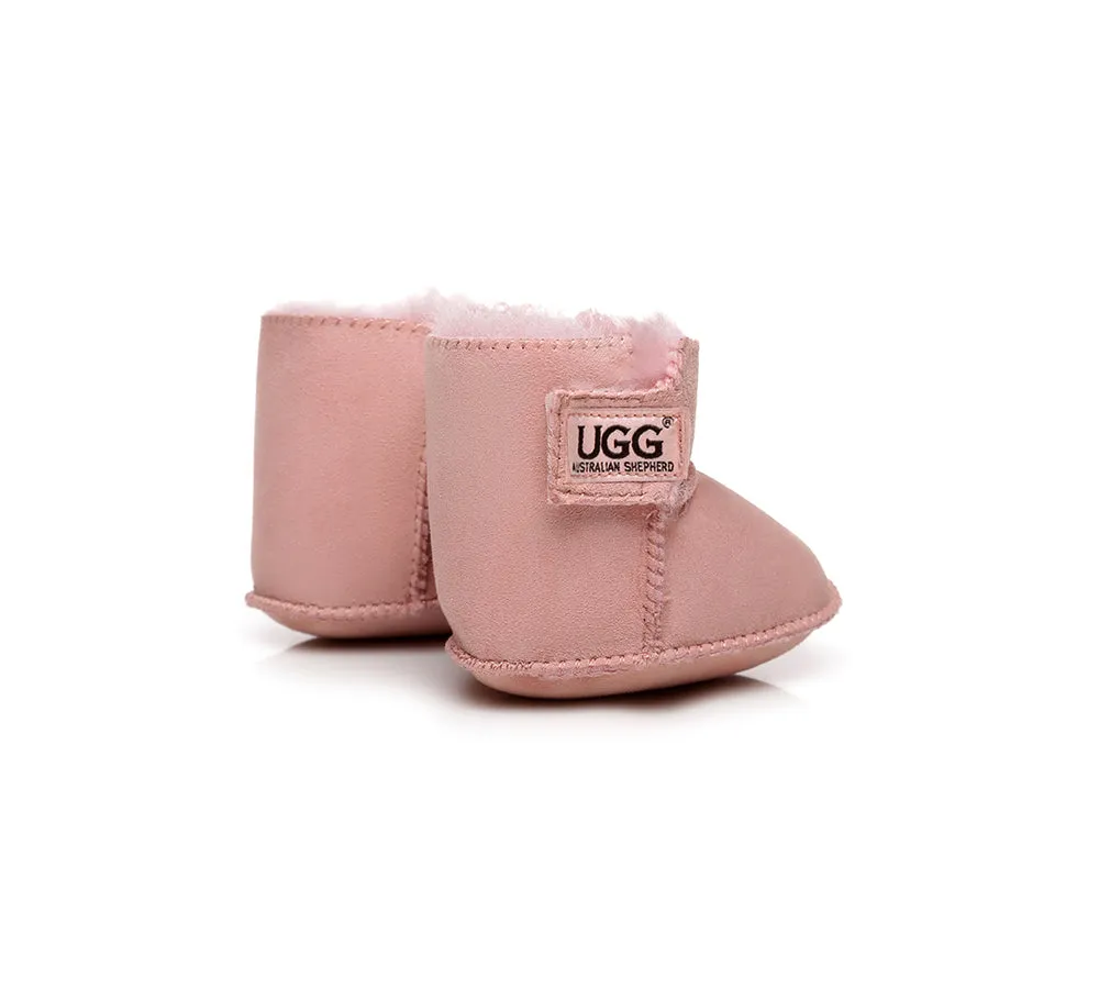 UGG Baby Gift Pack Erin Bootie with Pom Pom Beanie